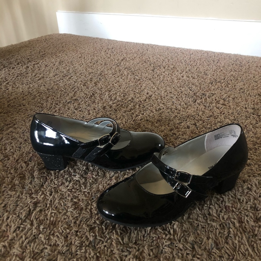 children's dress shoe